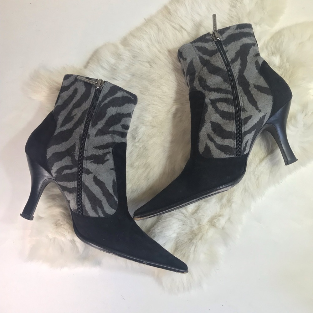 Donald Pliner Maliki Zebra Print Leather Heeled Boots Booties 6 M - Picture 2 of 12